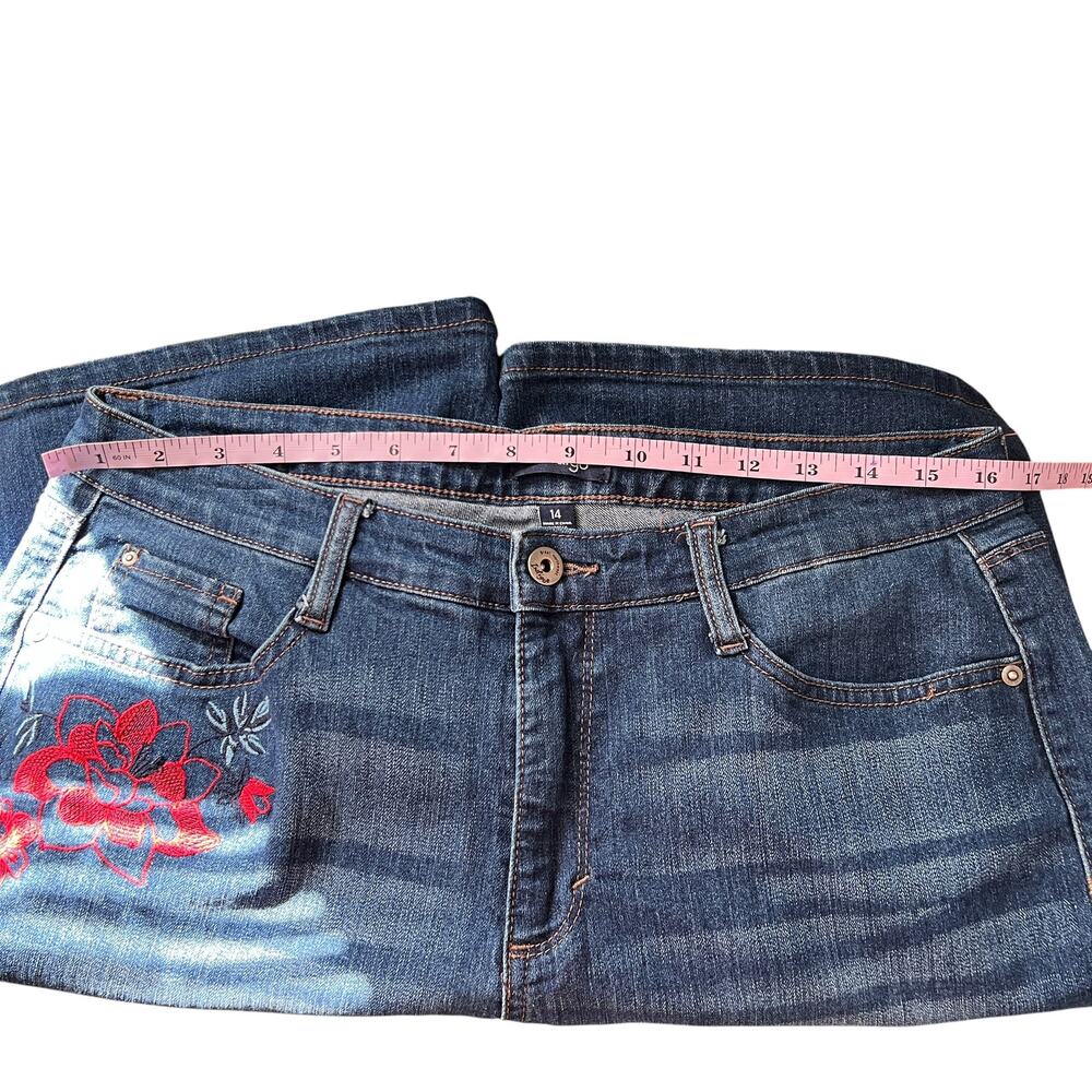 Indigo Girls Bermuda Shorts Size 14 Embroidered Dark Wash Whiskered Stretch Boho - Picture 6 of 11
